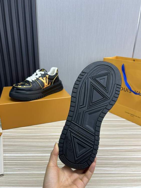 Picture of Louis Vuitton Shoes _SKULVsz38-44mnf0110816785